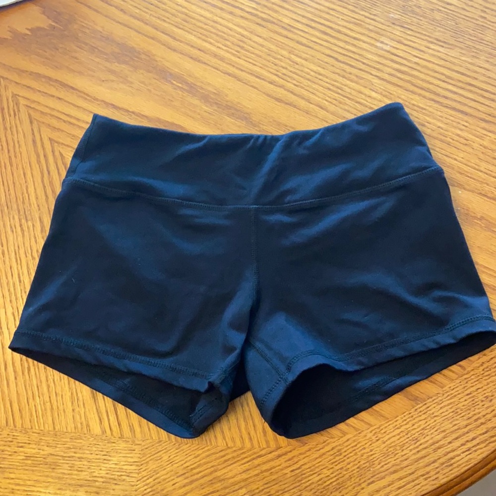 Born primitive shorts